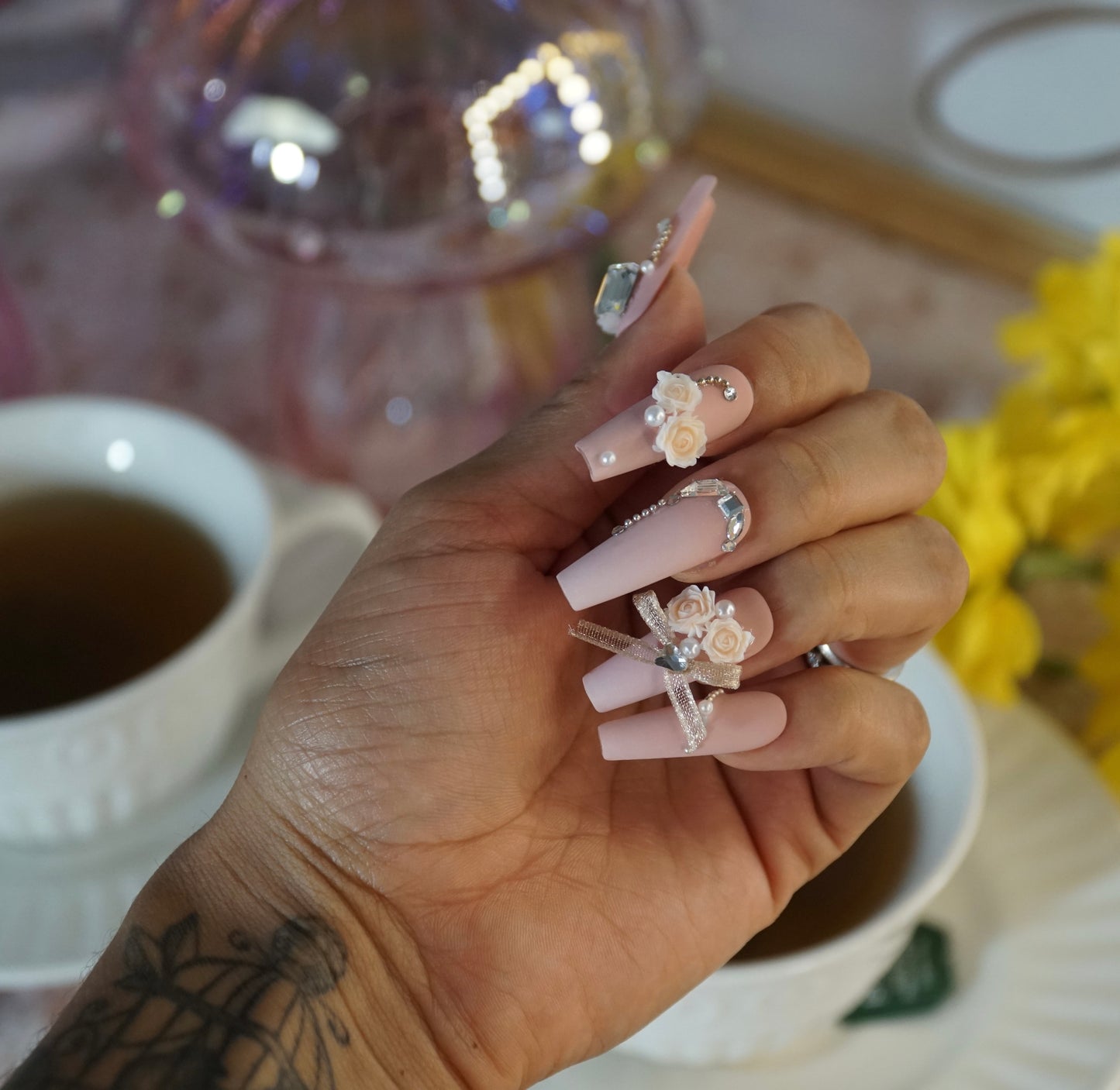 “Tea Party” Press On Nails